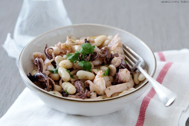 Insalata di mare con fagioli cannellini